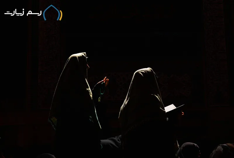  Etiquette-of-visiting-Imam-Hussein-on-Friday-night