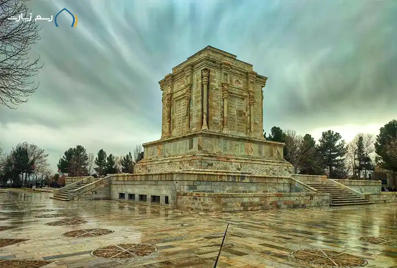آرامگاه فردوسی